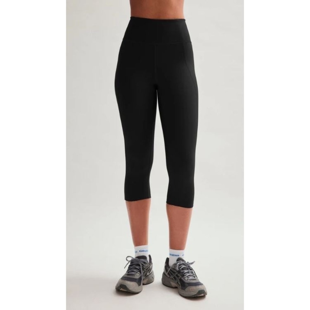 Girlfriend Collective Women's High Waist Compression Capri Leggings Black XSmall